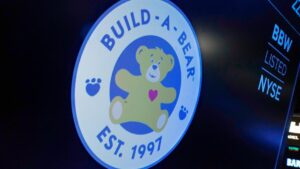 Thuế quan 'gây khó' cho Build-A-Bear, làm lu mờ kết quả kinh doanh 12 Thuế quan ‘gây khó’ cho Build-A-Bear, làm lu mờ kết quả kinh doanh