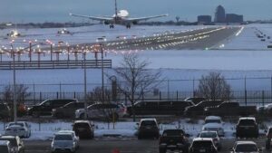 Tuyết dày dự báo ở vùng Đông Bắc khi Trung Tây vẫn còn chật vật với Lễ Tạ Ơn