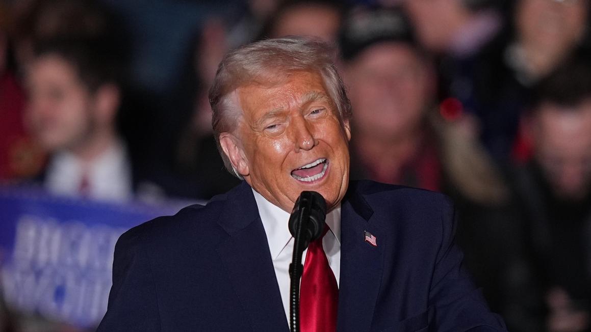 Tổng Thống Donald Trump Thừa Nhận Dùng Lời Lẽ Phân Biệt Chủng Tộc 1