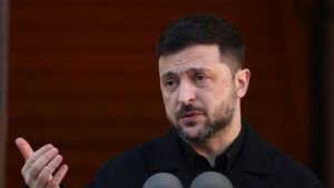 Tổng Thống Zelenskyy đến London thảo luận về kế hoạch hòa bình và an ninh 3 Tổng Thống Zelenskyy đến London thảo luận về kế hoạch hòa bình và an ninh