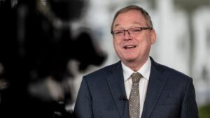 Ứng viên Chủ tịch Fed: Sẽ trình bày quan điểm của Tổng Thống Trump nhưng có thể bác bỏ 28 Ứng viên Chủ tịch Fed: Sẽ trình bày quan điểm của Tổng Thống Trump nhưng có thể bác bỏ