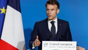 Pháp sẽ xây hàng không mẫu hạm mới, tăng cường chi tiêu quốc phòng 14 Pháp sẽ xây hàng không mẫu hạm mới, tăng cường chi tiêu quốc phòng