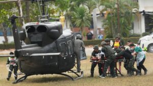 Giao tranh biên giới Thái Lan - Campuchia tái diễn, hàng trăm ngàn người phải di tản 21 Giao tranh biên giới Thái Lan – Campuchia tái diễn, hàng trăm ngàn người phải di tản