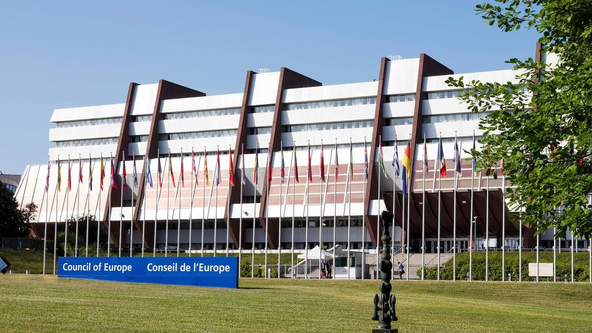 Châu Âu siết chặt chính sách di dân 1