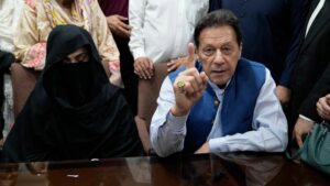 Tòa án Pakistan tuyên án cựu Thủ tướng Imran Khan và vợ 17 năm tù