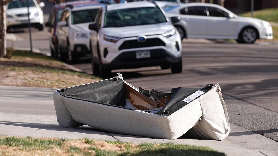 Gió bão tàn phá Colorado, gây cháy rừng và mất điện 1