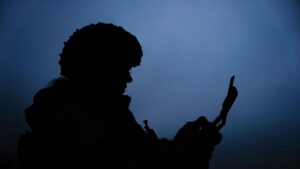 Phụ nữ Ukraine tham gia chiến đấu nhờ công nghệ