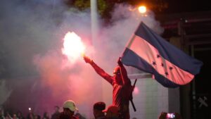 Honduras tiến hành kiểm phiếu lại sau bầu cử tổng thống 6 Honduras tiến hành kiểm phiếu lại sau bầu cử tổng thống