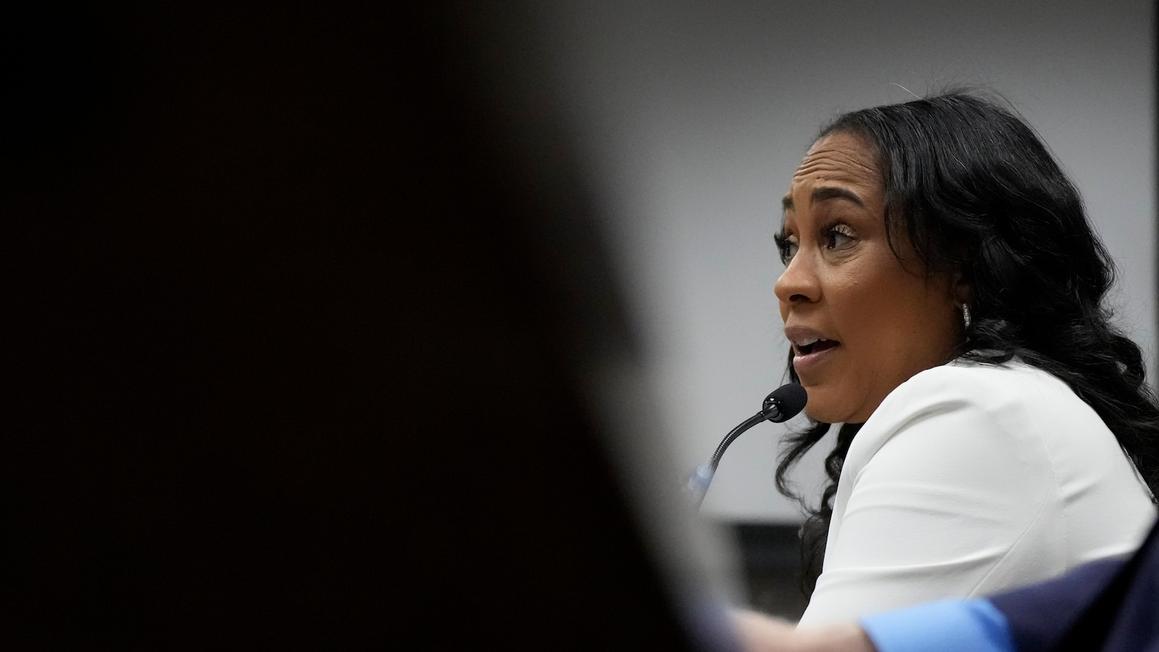 Ủy ban Thượng viện Georgia chất vấn Fani Willis về vụ truy tố Tổng Thống Donald Trump 1