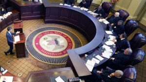 Thẩm phán yêu cầu bầu cử đặc biệt cho Tòa án Tối cao Mississippi