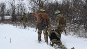 Các nhà lãnh đạo châu Âu thảo luận nỗ lực hòa bình do Mỹ dẫn đầu trong bối cảnh căng thẳng Nga-Ukraine gia tăng