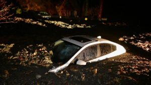 Bão Lớn Đe Dọa Gây Mưa Lớn Vào Ngày Giáng Sinh Tại Miền Nam California