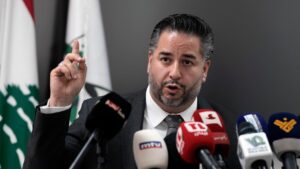 Cựu Bộ trưởng Kinh tế Lebanon được tại ngoại vì cáo buộc tham nhũng 14 Cựu Bộ trưởng Kinh tế Lebanon được tại ngoại vì cáo buộc tham nhũng