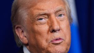 Tổng Thống Donald Trump phủ quyết hai dự luật lưỡng đảng