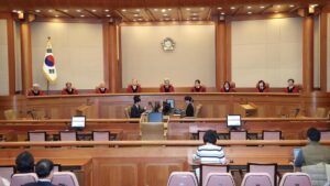 Tòa án Hàn Quốc phế truất Cảnh sát trưởng vì liên quan thiết quân luật 5 Tòa án Hàn Quốc phế truất Cảnh sát trưởng vì liên quan thiết quân luật