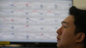 Cổ phiếu châu Á đi xuống do lo ngại về AI 5 Cổ phiếu châu Á đi xuống do lo ngại về AI