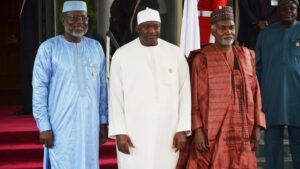 Khối Tây Phi tuyên bố khu vực trong tình trạng khẩn cấp sau làn sóng đảo chính 14 Khối Tây Phi tuyên bố khu vực trong tình trạng khẩn cấp sau làn sóng đảo chính