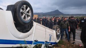 Nông dân Hy Lạp biểu tình, chiếm sân bay