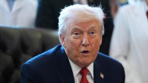 Các tiểu bang Mỹ đối mặt với lựa chọn về việc áp dụng các ưu đãi thuế của Tổng Thống Donald Trump 29 Các tiểu bang Mỹ đối mặt với lựa chọn về việc áp dụng các ưu đãi thuế của Tổng Thống Donald Trump