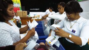 Myanmar tổ chức bầu cử sau khi quân đội chiếm quyền, bị chỉ trích là giả tạo