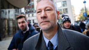 Vụ nhận hối lộ của nghị sĩ Anh làm dấy lên cuộc điều tra về can thiệp tài chính nước ngoài 27 Vụ nhận hối lộ của nghị sĩ Anh làm dấy lên cuộc điều tra về can thiệp tài chính nước ngoài