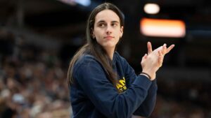 Ngôi sao WNBA cho rằng lịch sử giải đấu 'bị xóa bỏ' vì sự nổi tiếng của Caitlin Clark 6 Ngôi sao WNBA cho rằng lịch sử giải đấu ‘bị xóa bỏ’ vì sự nổi tiếng của Caitlin Clark