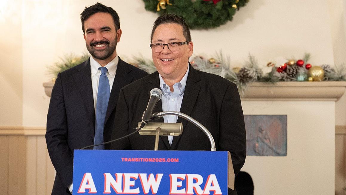 Elon Musk chỉ trích việc bổ nhiệm người đứng đầu FDNY của Thị trưởng Mamdani 1 zohran mamdani and lillian bonsignore