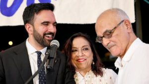 Cha của Thị trưởng NYC chỉ trích Đại học Columbia về vấn đề bài Do Thái 35 Cha của Thị trưởng NYC chỉ trích Đại học Columbia về vấn đề bài Do Thái