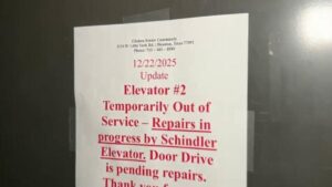 Cư dân Cao niên Acres Homes Phàn nàn về Thang máy Hỏng 32 Cư dân Cao niên Acres Homes Phàn nàn về Thang máy Hỏng