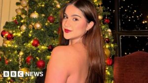 Grok của Elon Musk bị tố cáo 'lột đồ' phụ nữ bằng AI 7 Grok của Elon Musk bị tố cáo ‘lột đồ’ phụ nữ bằng AI