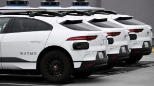 NHTSA Điều Tra Vụ Xe Waymo Đụng Đứa Trẻ Tốc Độ Thấp Gần Trường Học Ở Santa Monica 15 NHTSA Điều Tra Vụ Xe Waymo Đụng Đứa Trẻ Tốc Độ Thấp Gần Trường Học Ở Santa Monica