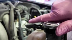 Hướng Dẫn Chuẩn Bị Xe Hơi Ở Houston Trước Đợt Lạnh