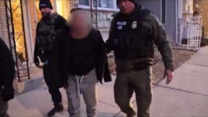 Hàng trăm vụ án di trú và an ninh biên giới được đệ trình trong tuần đầu năm 2026