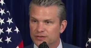 Hegseth: Maduro 'đã đùa giỡn' và 'phải trả giá' 28 Hegseth: Maduro ‘đã đùa giỡn’ và ‘phải trả giá’