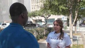 Cộng đồng Venezuela tại Houston Mừng Sự Thay Đổi, Chuyên Gia Cảnh Báo Rủi Ro Toàn Cầu