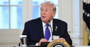 Tổng Thống Donald Trump gặp gỡ các lãnh đạo dầu khí về tương lai ngành dầu ở Venezuela