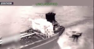 Hoa Kỳ thu giữ tàu chở dầu thứ 5 ở Caribbean; Tổng Thống Donald Trump gặp các lãnh đạo dầu khí