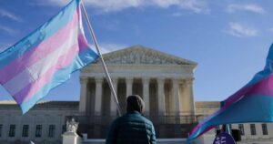 Vụ Kiện Vận Động Viên Chuyển Giới được Tranh Luận tại Tối Cao Pháp Viện