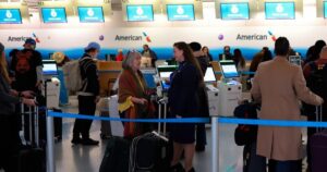 Bão Mùa Đông Khủng Khiếp Gây Trì Hoãn và Hủy Chuyến Bay Tại Mỹ 13 Bão Mùa Đông Khủng Khiếp Gây Trì Hoãn và Hủy Chuyến Bay Tại Mỹ