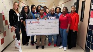 Nữ sinh trung học Taylor nhận học bổng $2.500