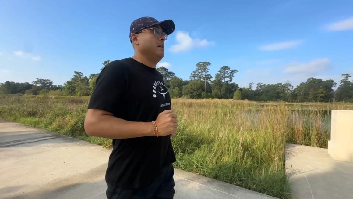 18292693 AlfredoGarciaHoustonMarathon vid