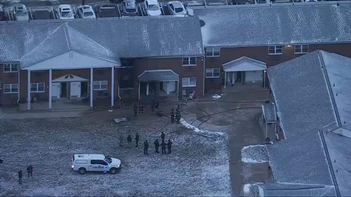 Cháy lớn tại chung cư ở Burlington, New Jersey 1 18341750 010226 wpvi conrow st fire