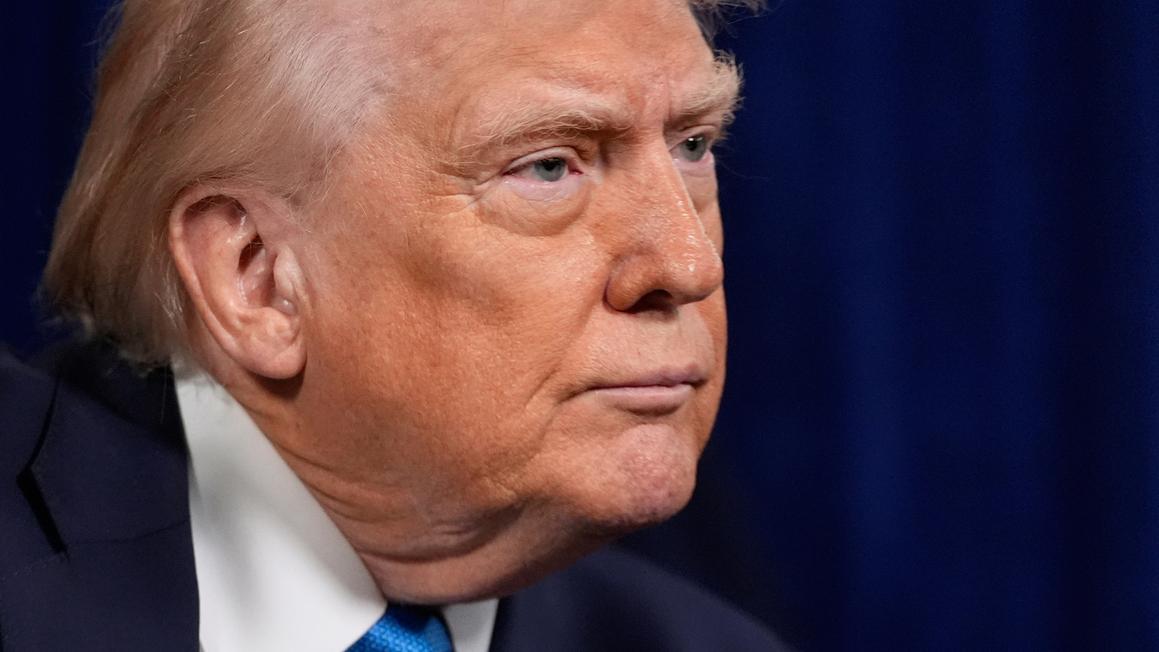 18361439 010626 cc ap trump close up img