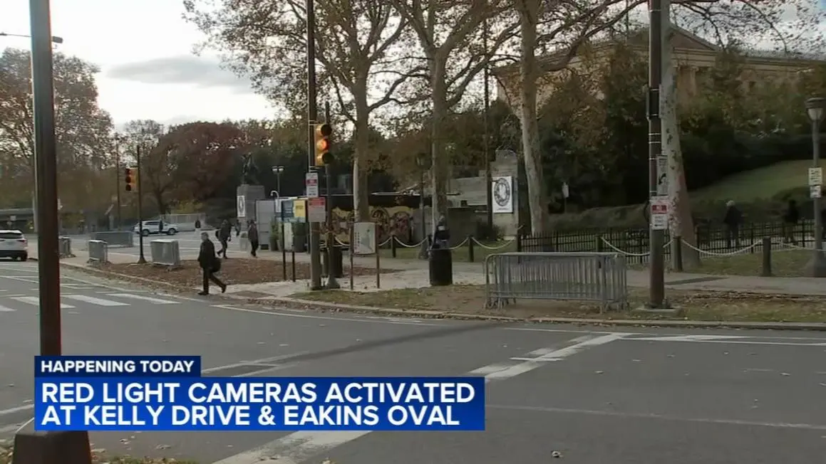 Camera phạt đèn đỏ chính thức hoạt động tại Philadelphia