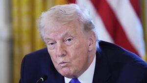 Tổng Thống Donald Trump Cảnh Báo Cuba Về ‘Thỏa Thuận’ Khi Đồng Minh của Venezuela Bị Lật Đổ