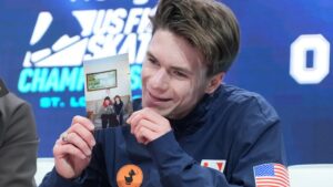 Vận động viên trượt băng Maxim Naumov vào đội tuyển Olympic Mỹ một năm sau thảm kịch gia đình