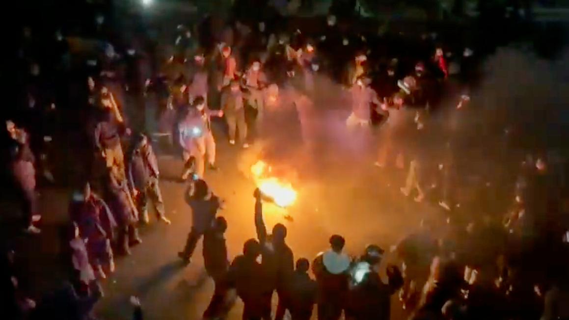 18400955 011426 cc ap iran protests img 2