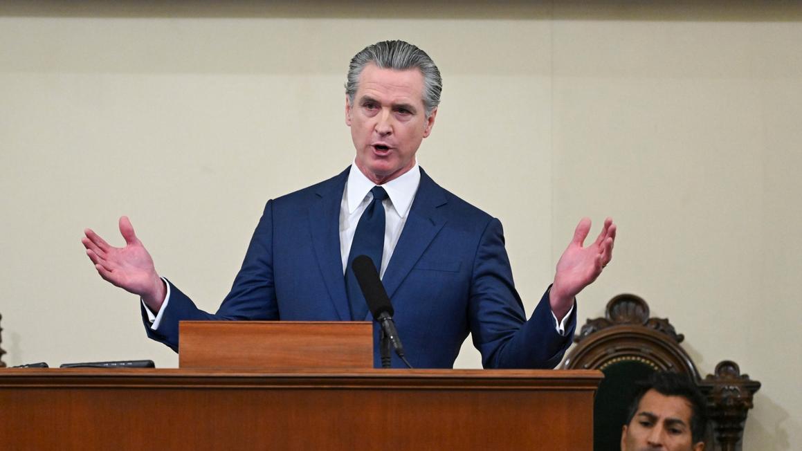 18403738 011425 cc CA fed judge allow CA redistricting