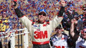 Cộng đồng NASCAR thương tiếc Greg Biffle và gia đình tại Charlotte