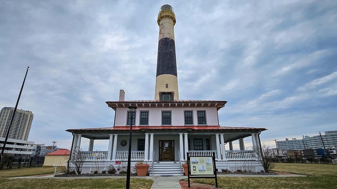 18423272 011726 wpvi ABSECONLIGHTHOUSE thumb